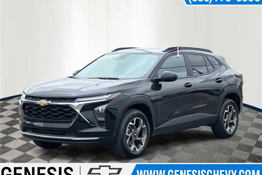 2024 Chevrolet Trax LT photo 1