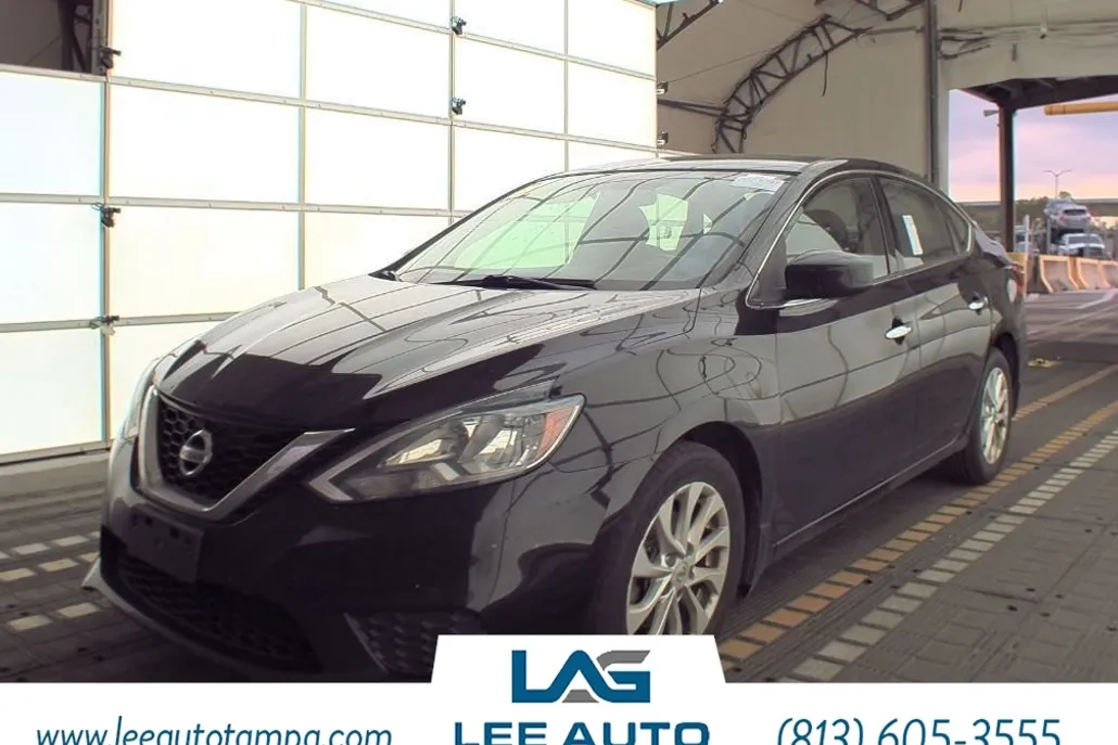 2017 Nissan Sentra SV photo 1