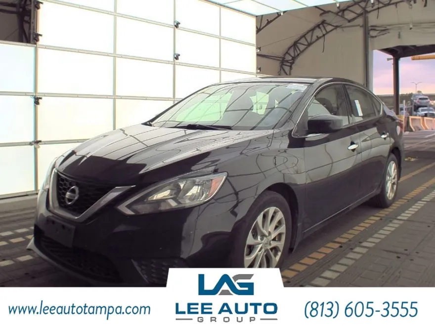 2017 Nissan Sentra SV photo 1