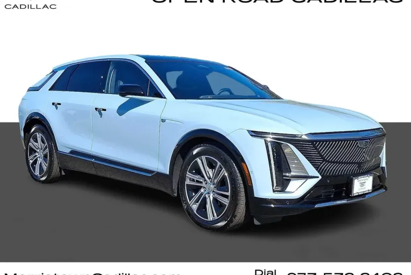 2024 Cadillac Lyriq Luxury photo 1