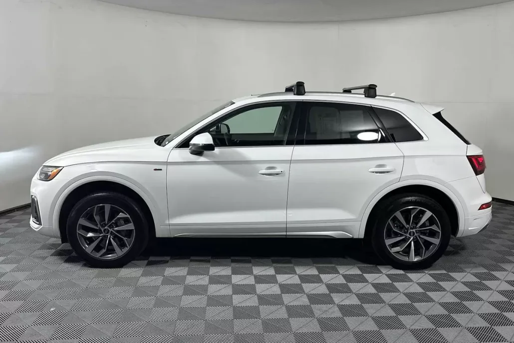 2024 Audi Q5 S line Premium Plus photo 1