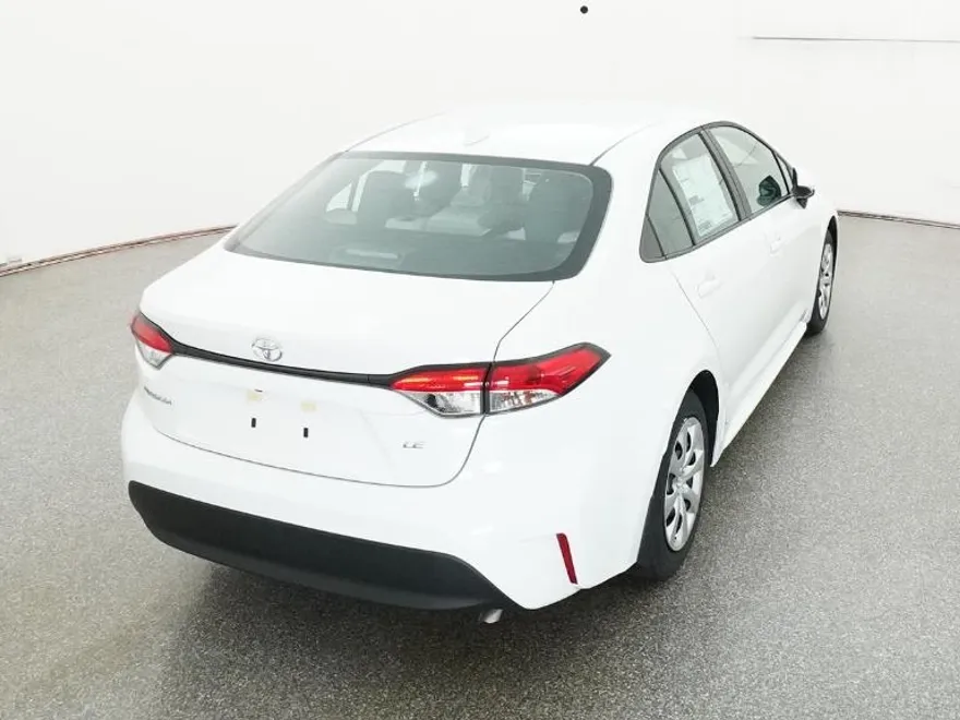 2026 Toyota Corolla LE photo 1