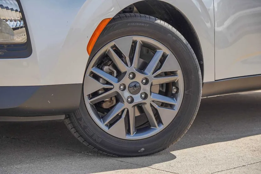 2021 Kia Soul S photo 1