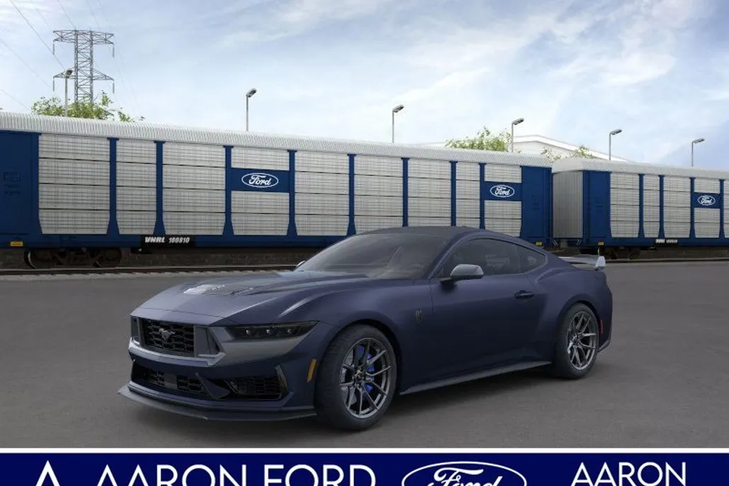 2025 Ford Mustang Dark Horse photo 1