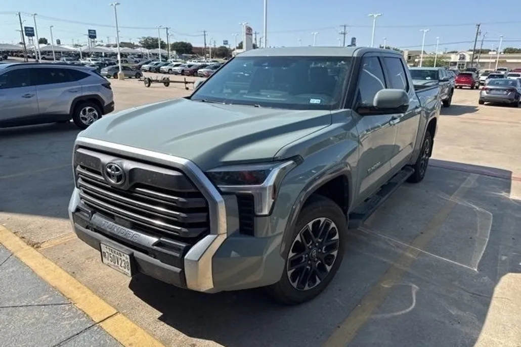 2025 Toyota Tundra Limited photo 1