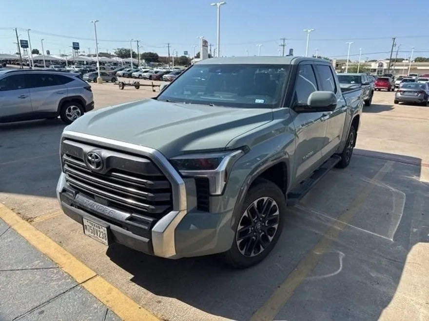 2025 Toyota Tundra Limited photo 1