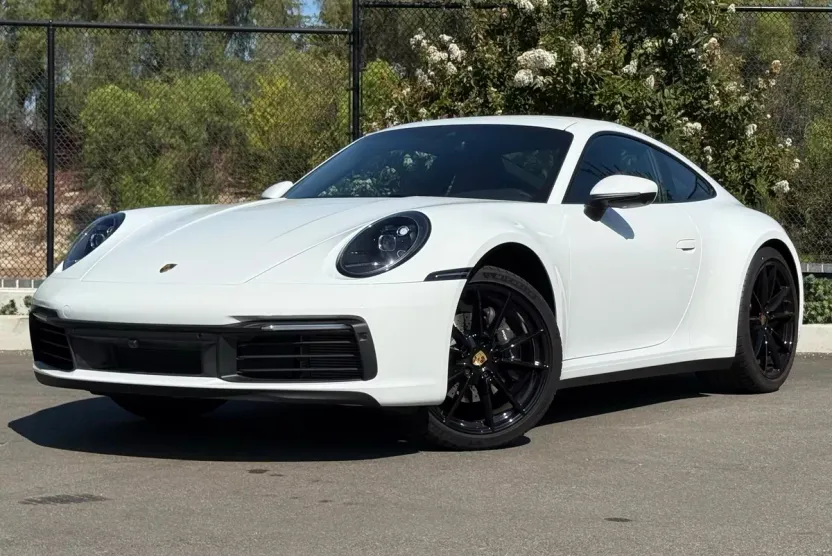 2024 Porsche 911 T 4 photo 1