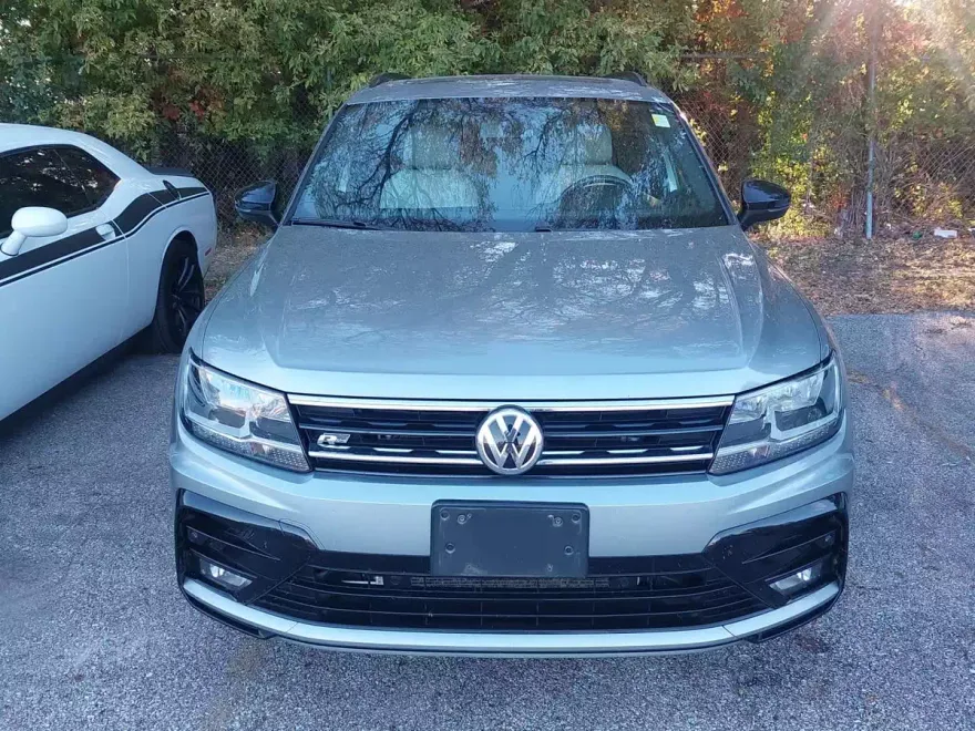 2020 Volkswagen Tiguan SE R-Line Black photo 1