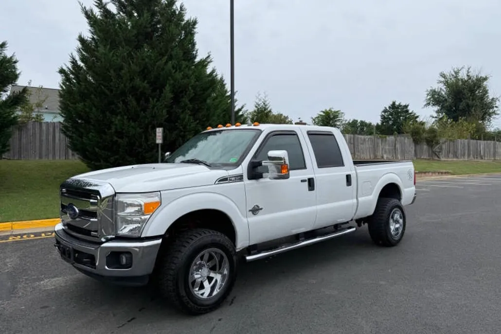 2016 Ford F-350 Lariat photo 1