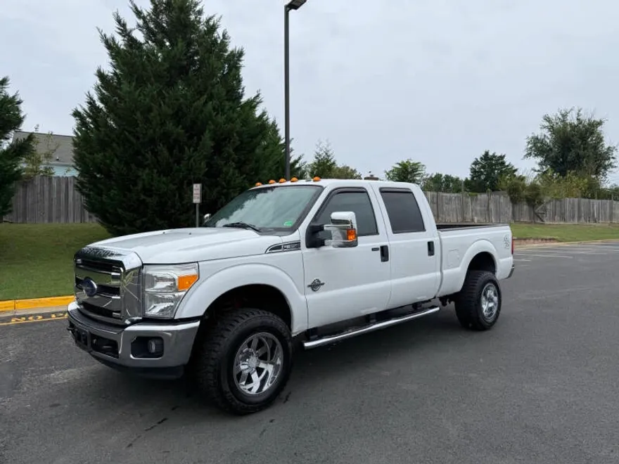 2016 Ford F-350 Lariat photo 1