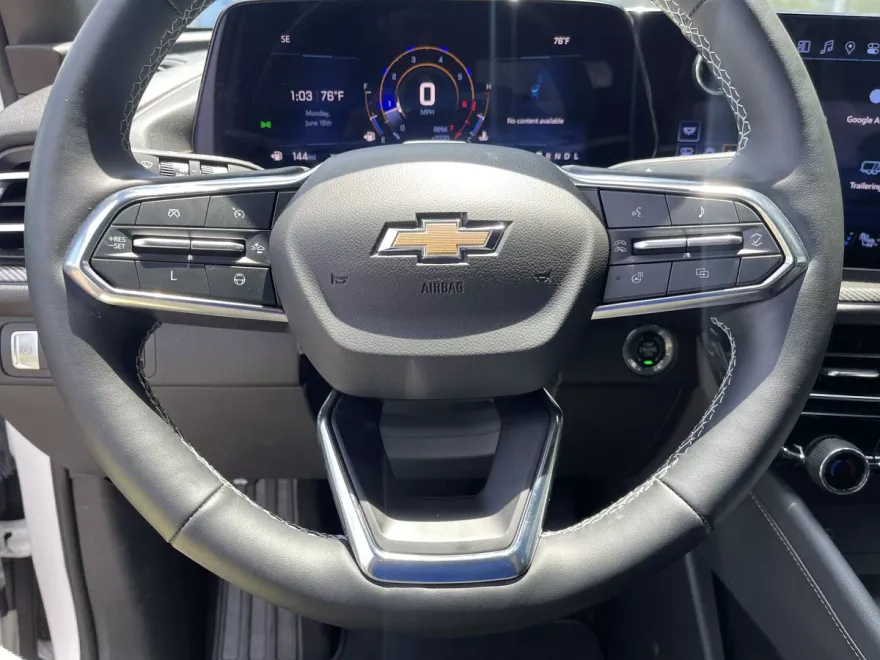 2024 Chevrolet Traverse Premier photo 1