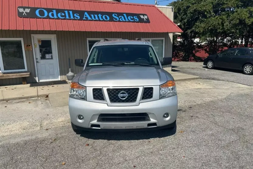 2014 Nissan Armada SL photo 1