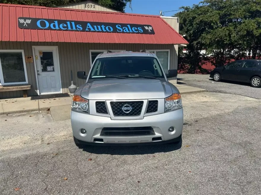 2014 Nissan Armada SL photo 1