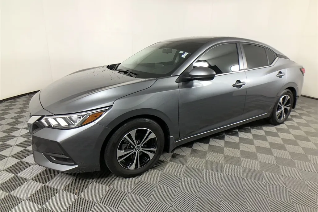 2023 Nissan Sentra SV photo 1