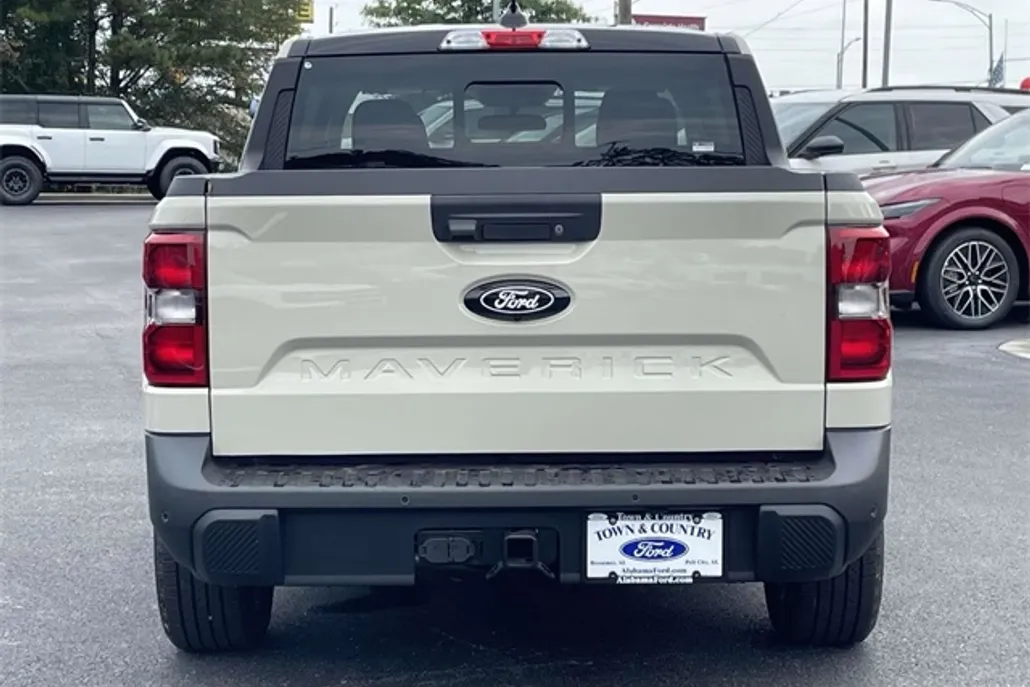 2025 Ford Maverick Lariat photo 1