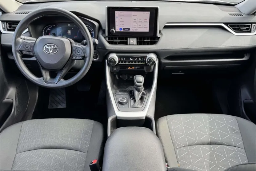 2024 Toyota RAV4 Hybrid XLE photo 1