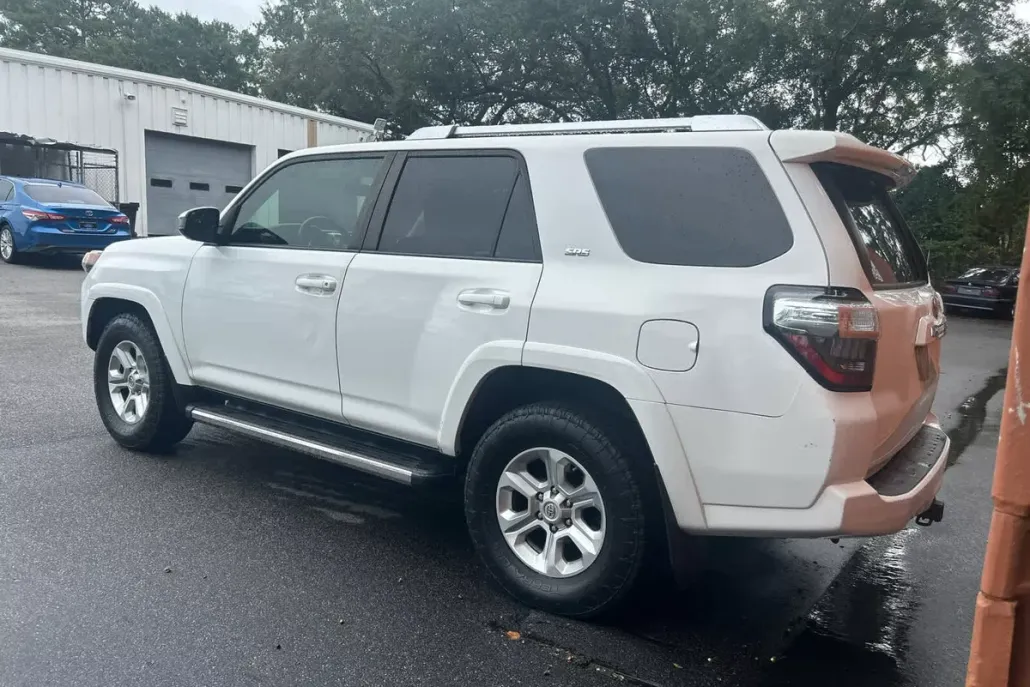 2015 Toyota 4Runner SR5 photo 1