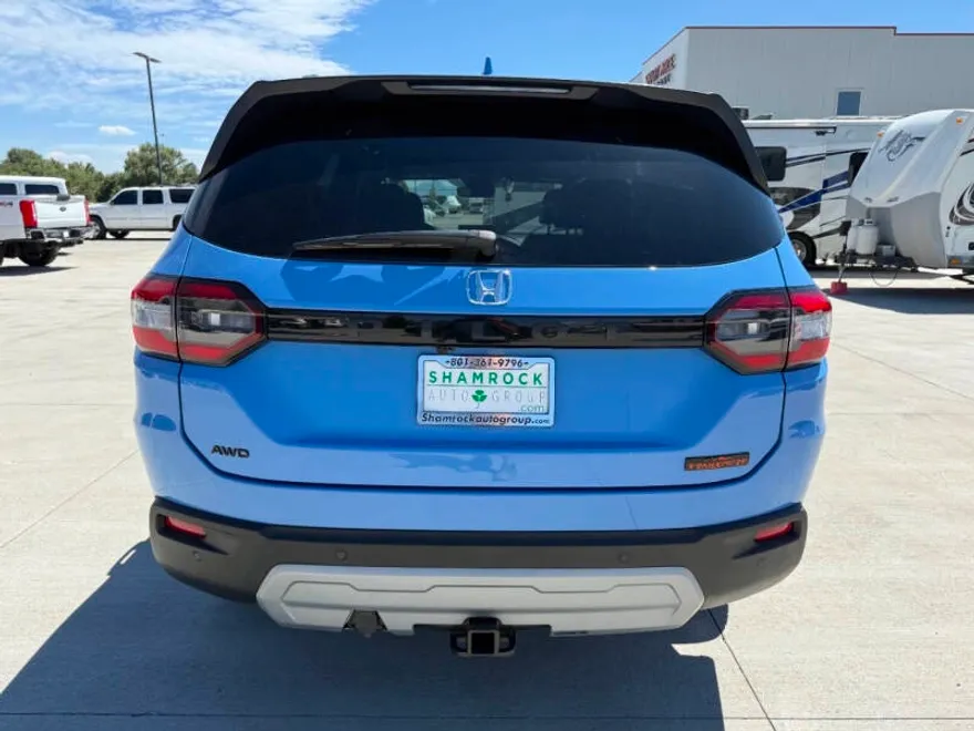 2025 Honda Pilot TrailSport photo 1