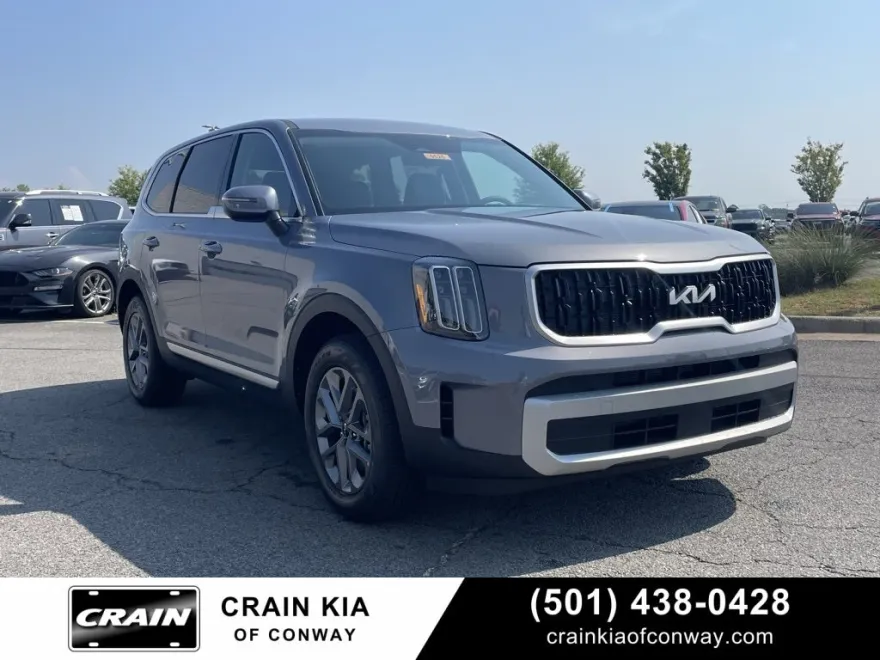 2025 Kia Telluride LX photo 1