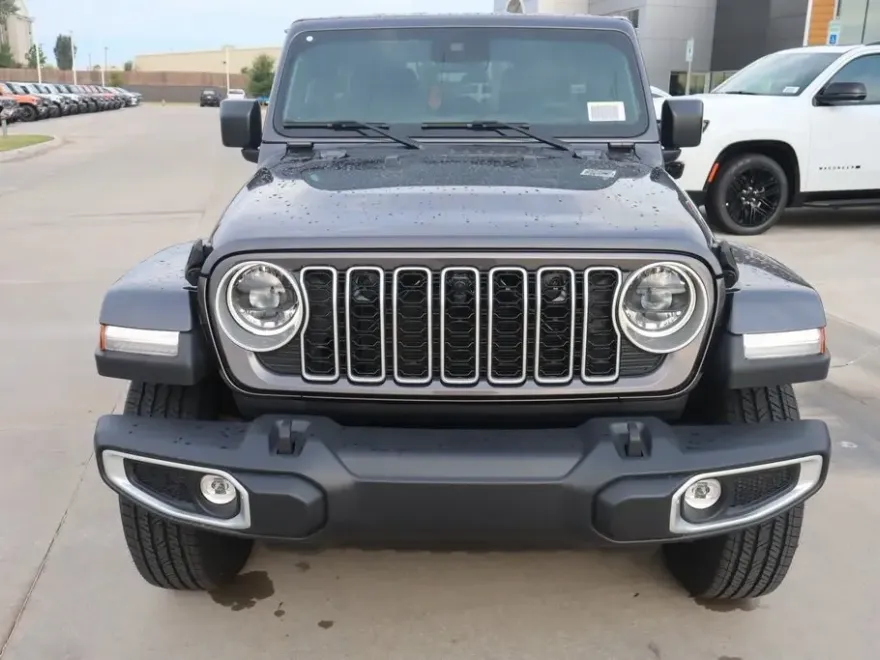 2025 Jeep Wrangler Sahara photo 1