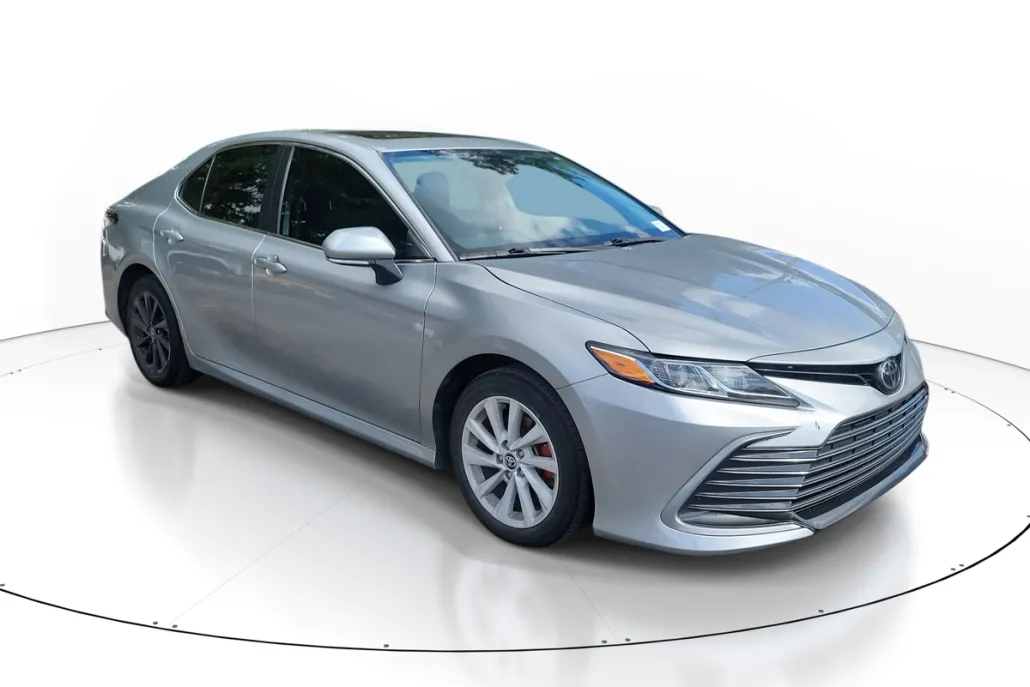 2024 Toyota Camry LE photo 1