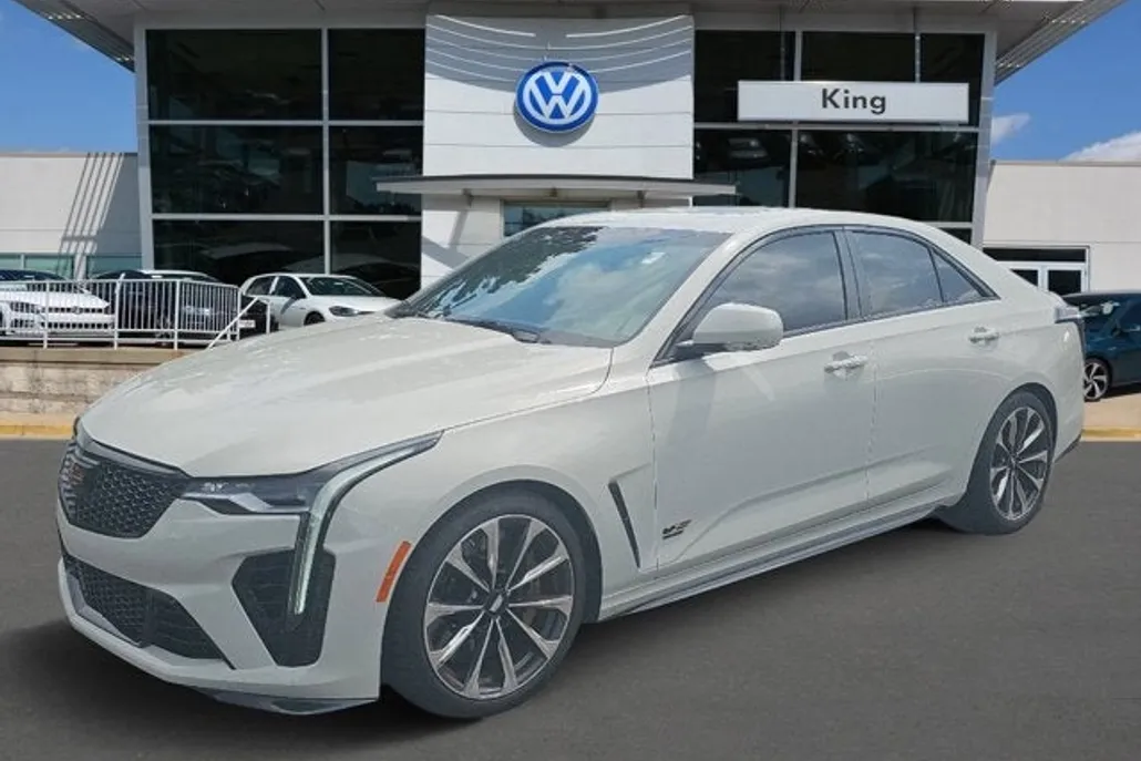 2022 Cadillac CT4 photo 1