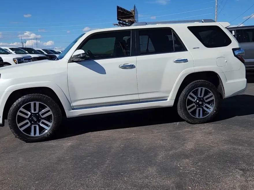 2023 Toyota 4Runner Limited photo 1