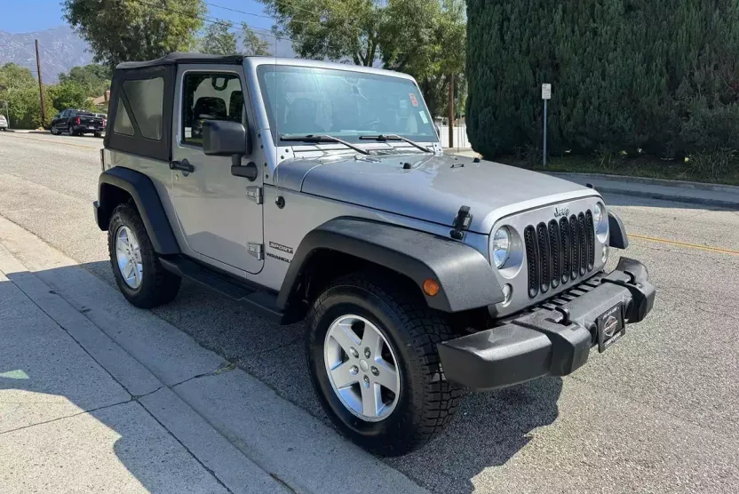 2016 Jeep Wrangler Sport photo 1