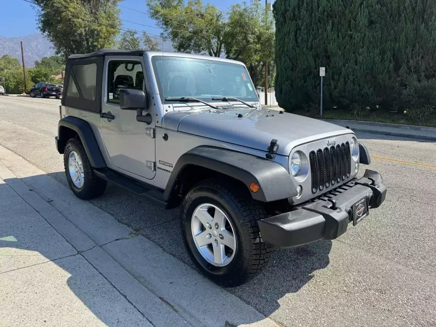 2016 Jeep Wrangler Sport photo 1