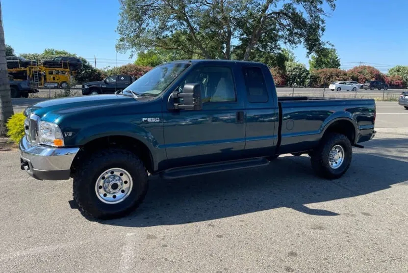 1999 Ford F-250 XLT photo 1