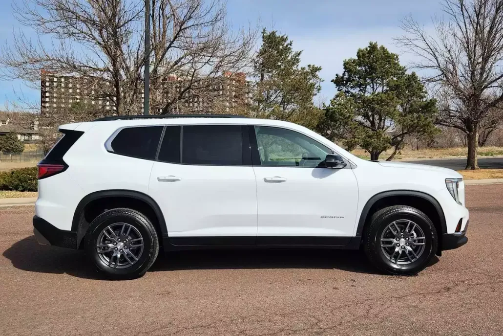 2025 Gmc Acadia Elevation photo 1