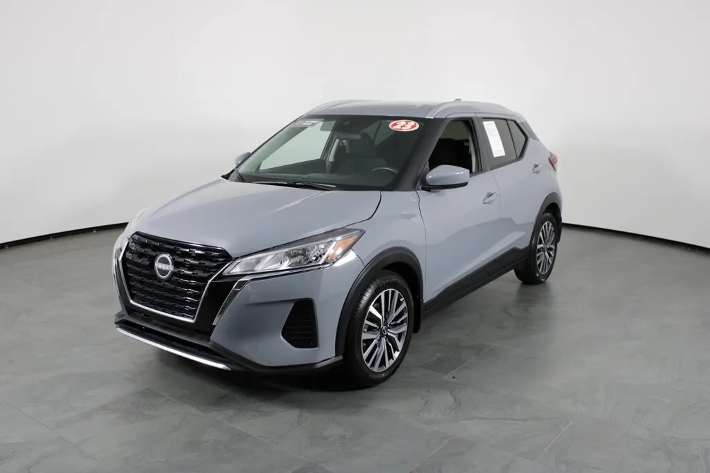 2023 Nissan Kicks SV photo 1