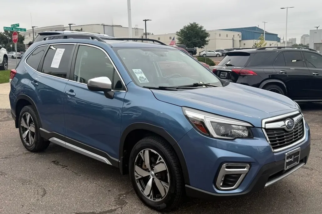 2021 Subaru Forester Touring photo 1