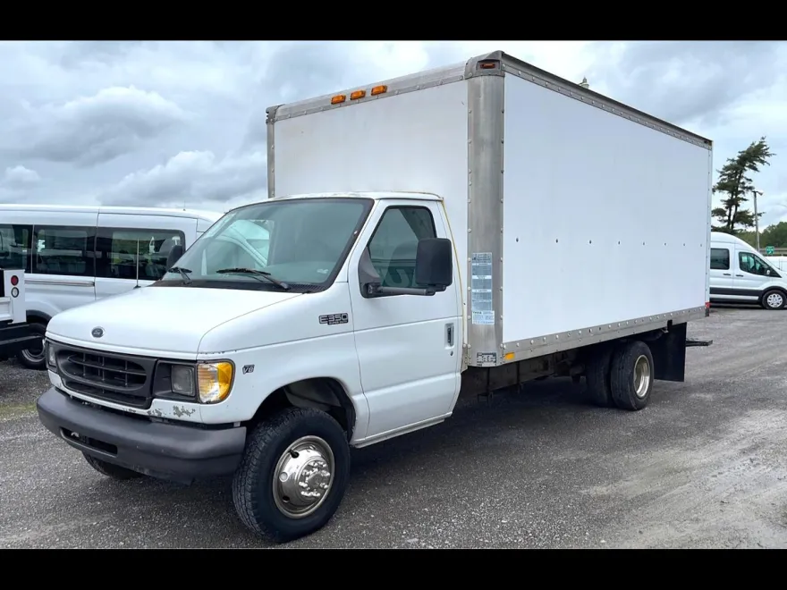 1999 Ford E-350 photo 1
