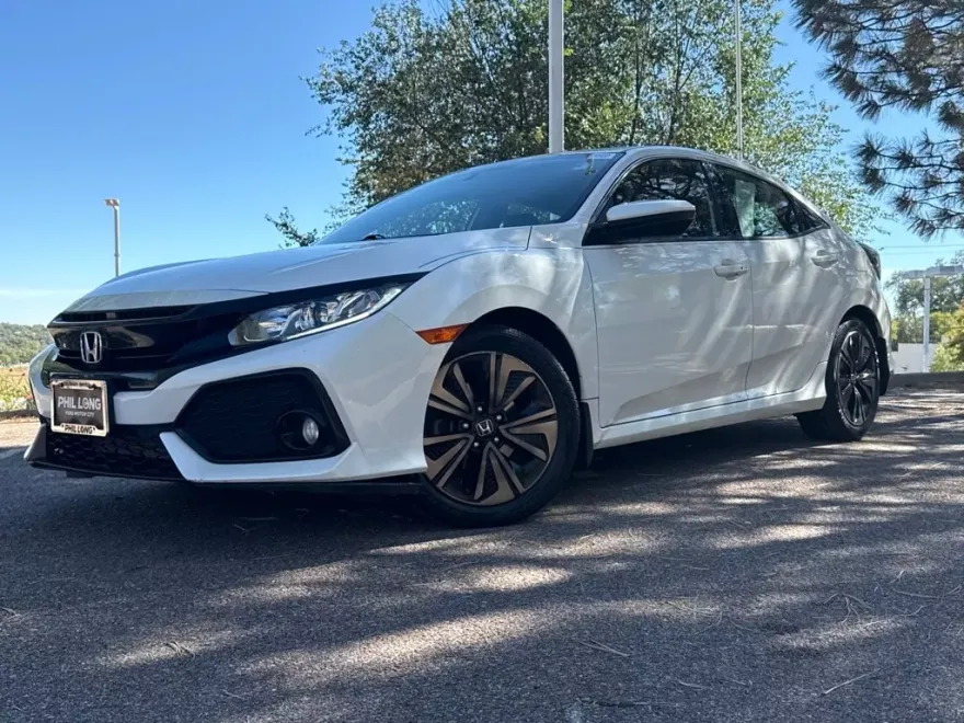 2017 Honda Civic EX Hatchback photo 1