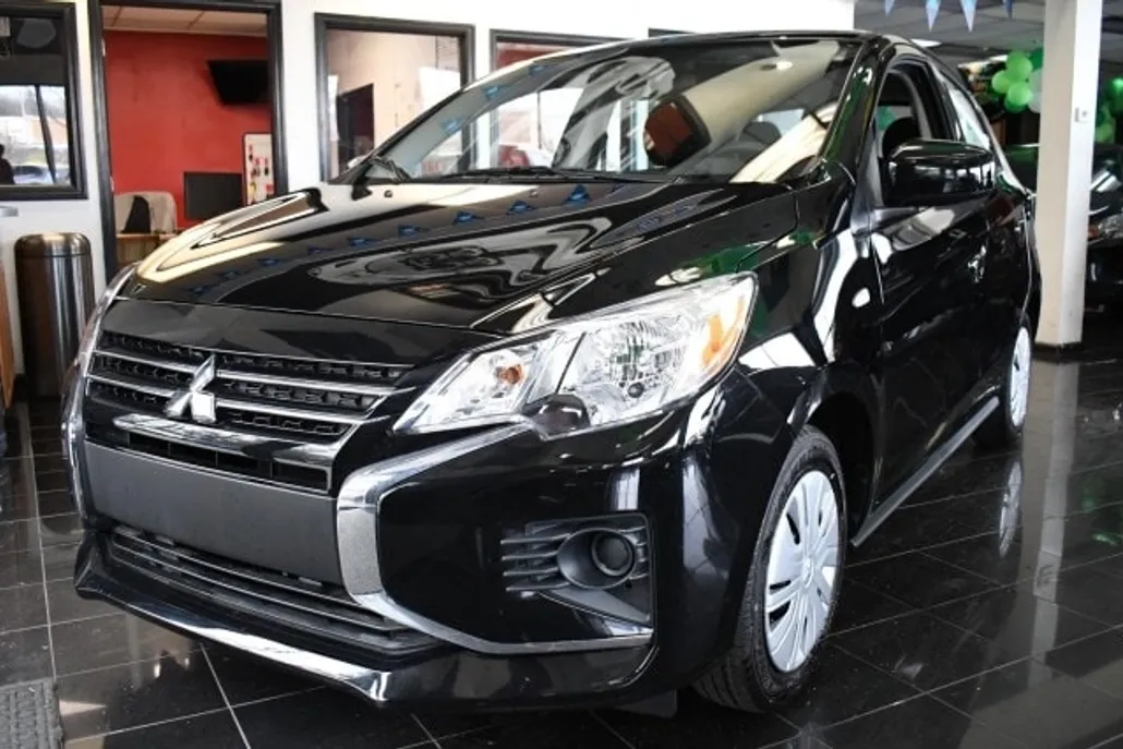 2024 Mitsubishi Mirage ES photo 1