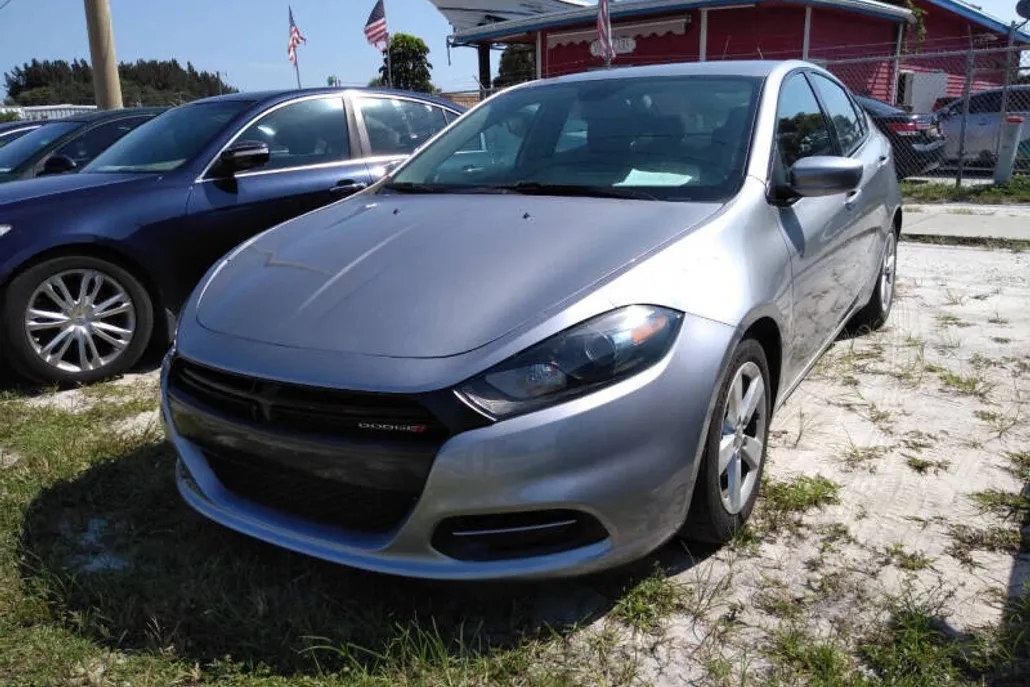 2015 Dodge Dart SXT photo 1