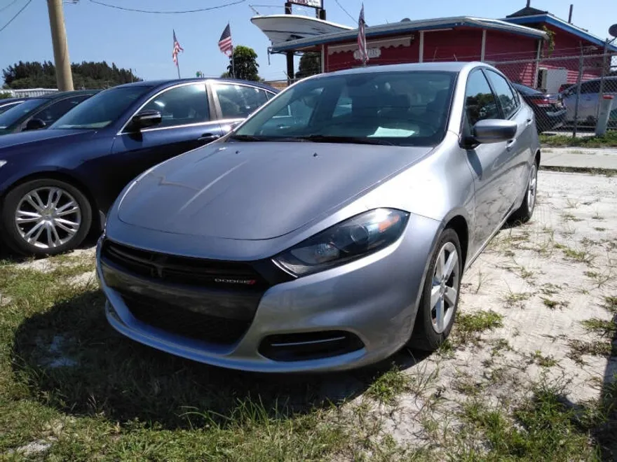 2015 Dodge Dart SXT photo 1