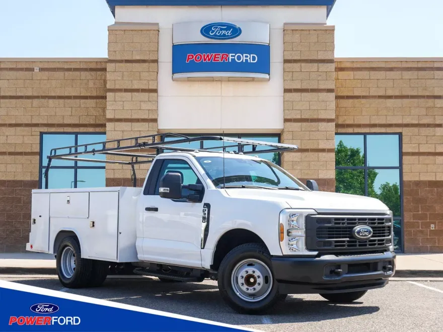 2024 Ford F-350 photo 1