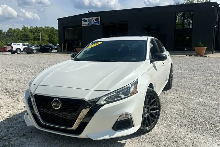 2020 Nissan Altima 2.5 SR photo 1