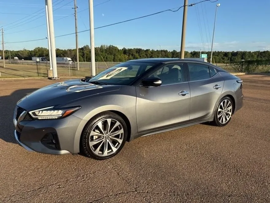 2023 Nissan Maxima Platinum photo 1