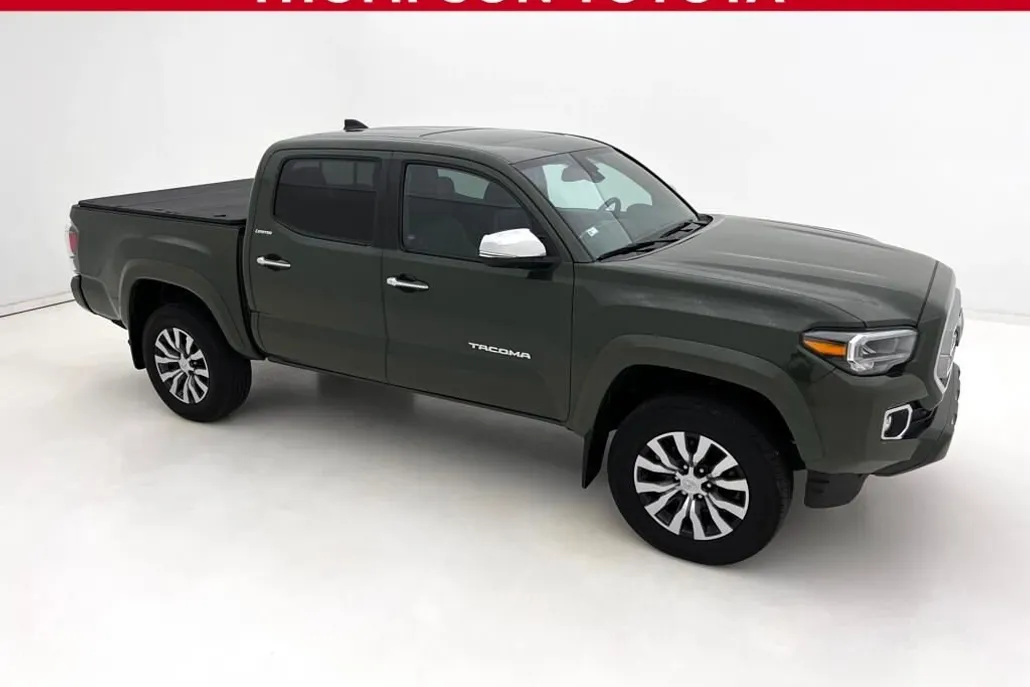 2022 Toyota Tacoma Limited photo 1