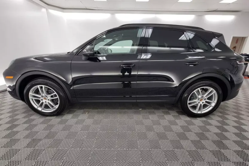 2026 Porsche Cayenne photo 1