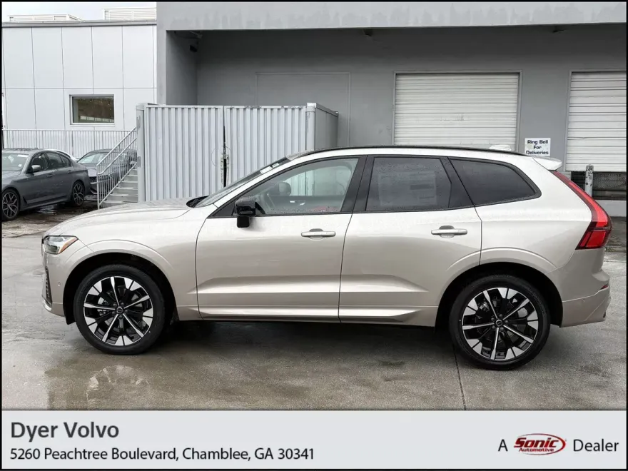 2026 Volvo XC60 B5 Plus photo 1