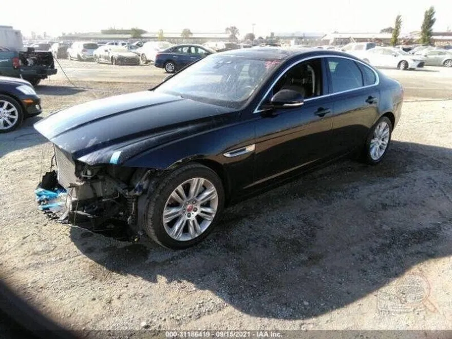 2017 Jaguar XF 35t Premium photo 1