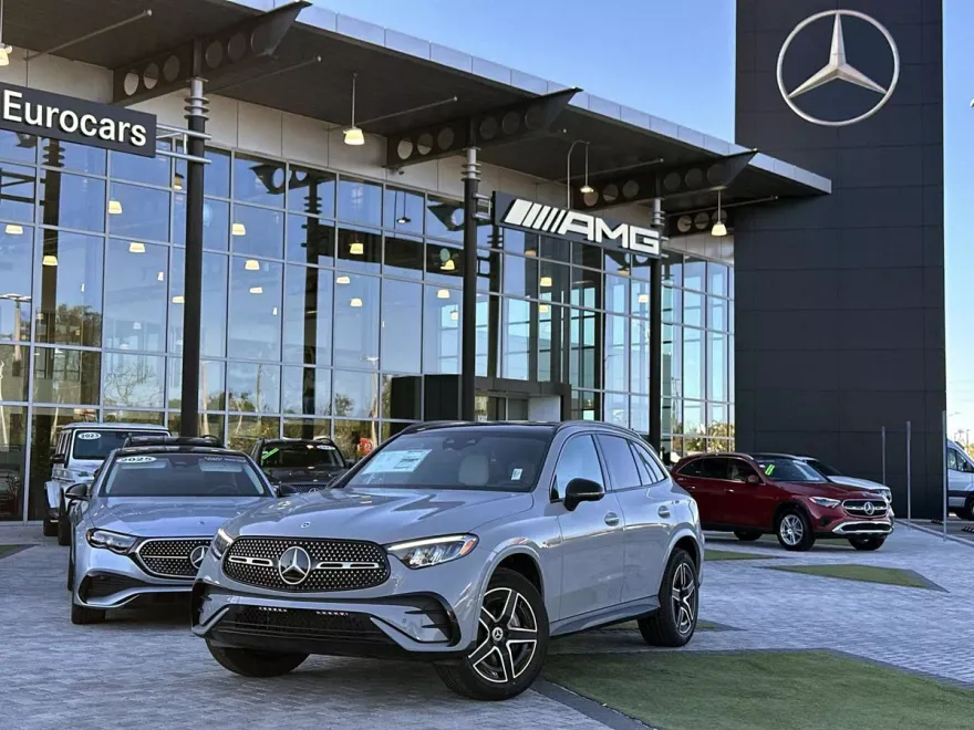 2026 Mercedes Benz GLC 300 photo 1