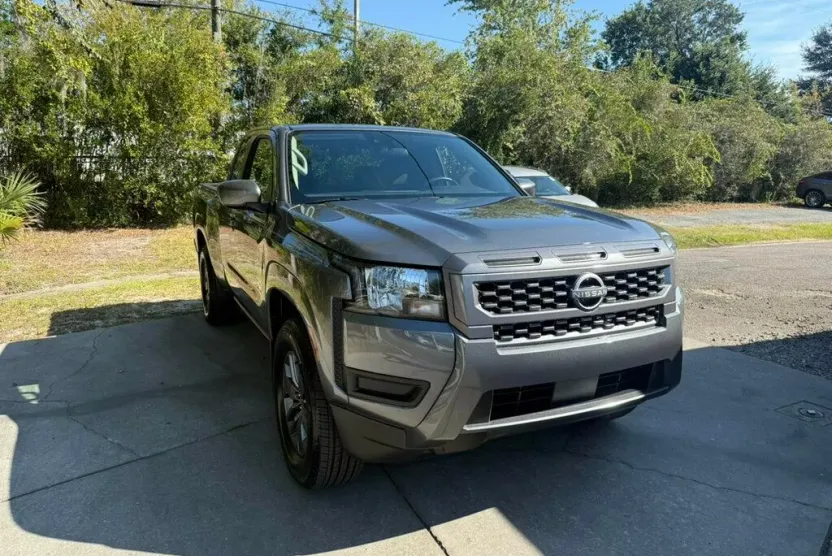 2025 Nissan Frontier King Cab SV photo 1