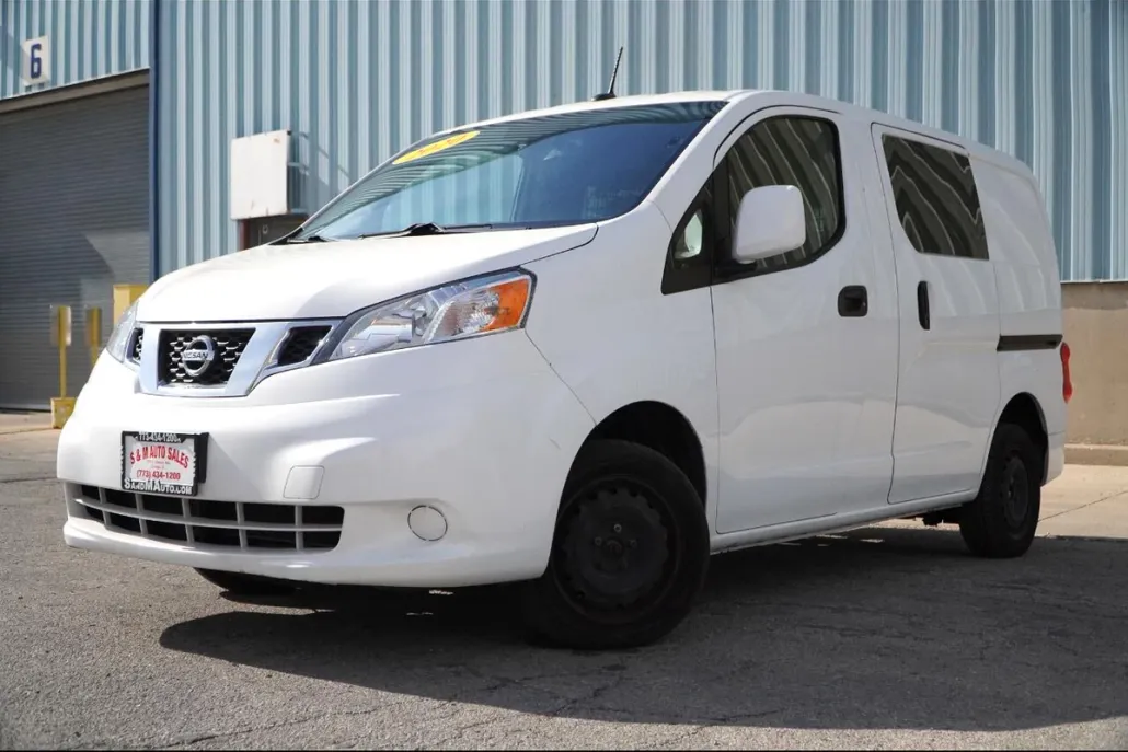 2020 Nissan NV200 SV photo 1