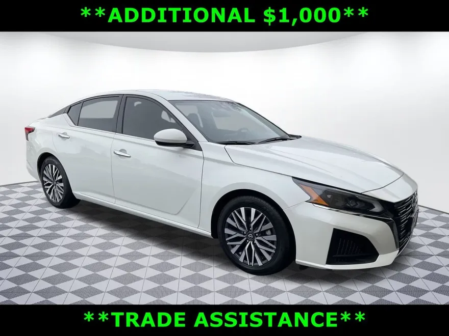 2023 Nissan Altima 2.5 SV photo 1