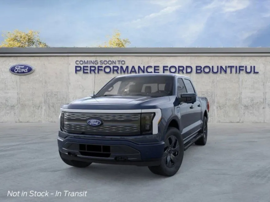 2025 Ford F-150 Lightning Lariat photo 1